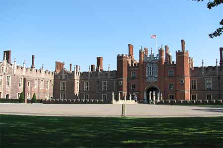The majestic grounds of Hampton Court . . .