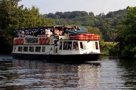 French Brothers Boats Runnymede Evening Dinner Dance Cruise