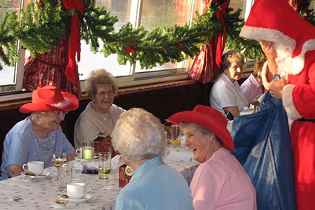 French Brothers Boats Santa Special Christmas Lunch Cruise Image 3