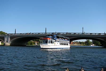 French Brothers Boats Chertsey to Hampton Court Service Image 3