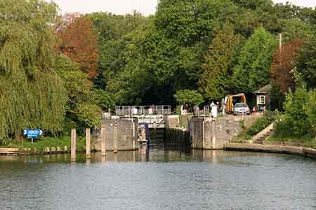 French Brothers Boats Windsor 2 hour round trip Image 3